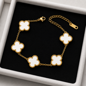 Ivory Clover Bracelet 🤍